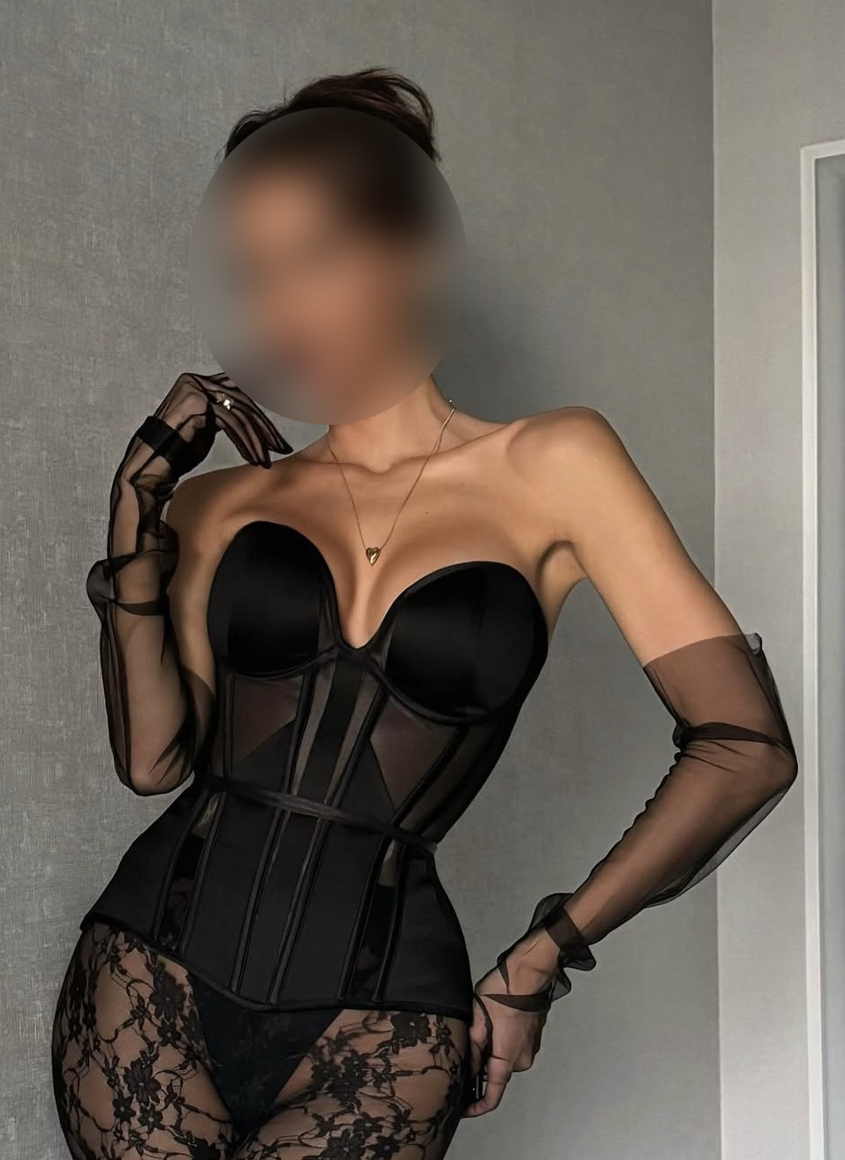 Bella - 3